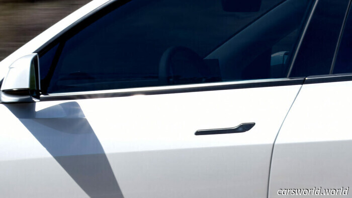 Ognuna di queste 15 morti legate a Tesla pone la stessa domanda | Carscoops